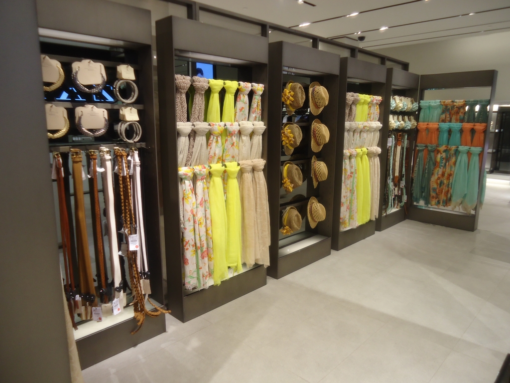 zara exemplos de visual merchandising zara exemplos de visual merchandising